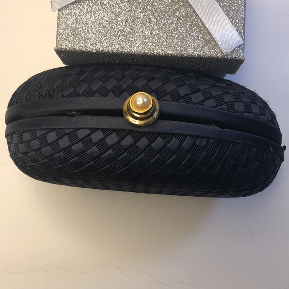Navy Blue Clutch Purse with Pearl closure - Picture 2 of 5
